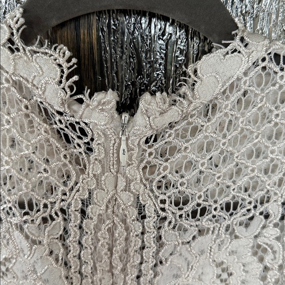 Alexis natural white lace dress size Large. - Picture 11 of 17